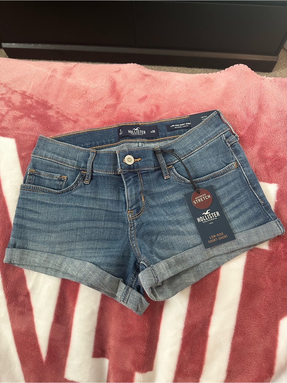 Hollister Women's Blue Rolled-Hem Denim Shorts